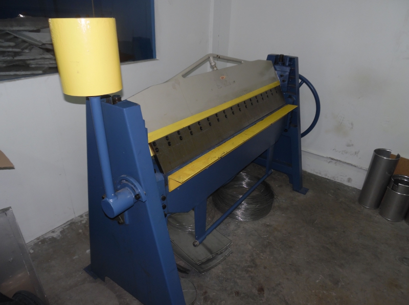 manual folding machine